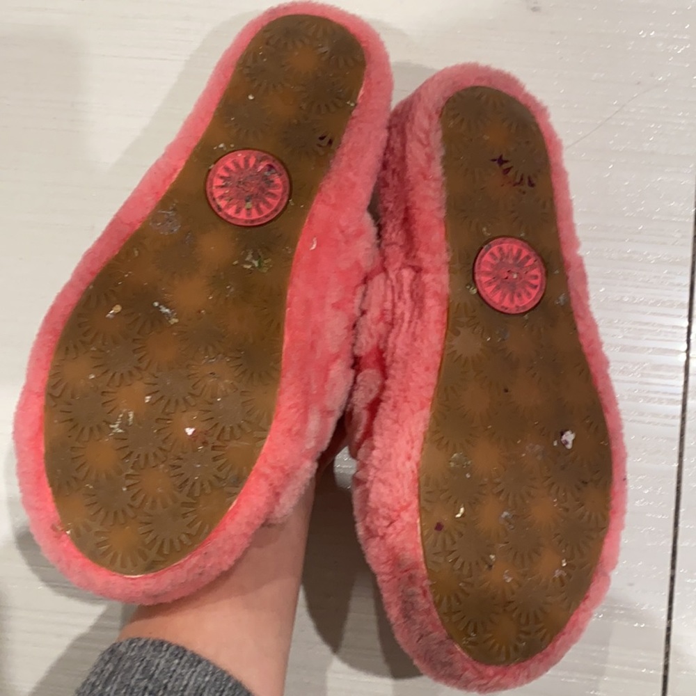 Ugg Slipper - image 2